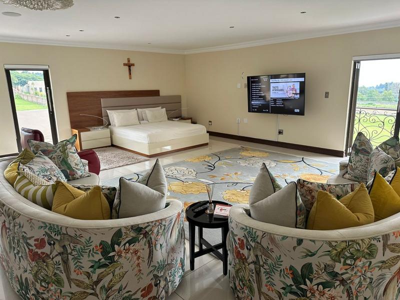 5 Bedroom Property for Sale in Golf View North West